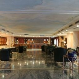 Außenansicht ClassHotel Napoli Fotos