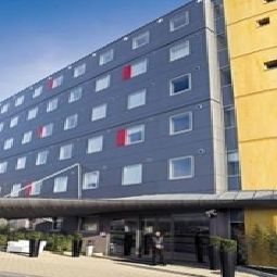 Exterior view Only Suites CDG Fotos