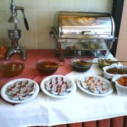 Salle du petit-déjeuner située dans le restaurant İstanbulapexhotel Fotos