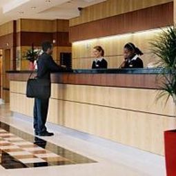 Reception Jurys Inn Plymouth Fotos