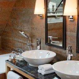 Bathroom Le Six Fotos