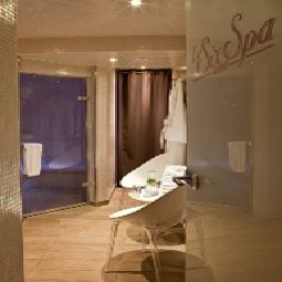 Wellness area Le Six Fotos