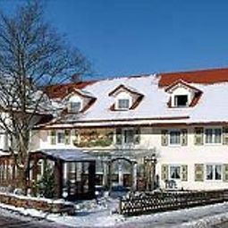 Exterior view Jakl-Hof Aumiller Fotos