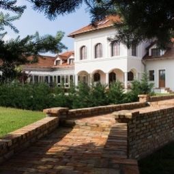 Bodrogi Kúria Inárcs 