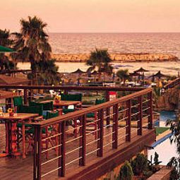 Terrasse Lordos Beach Fotos