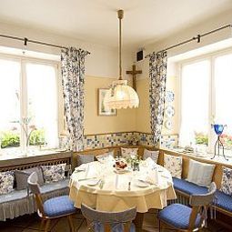 Sala de desayuno en el restaurante Schwanen Gasthaus Fotos