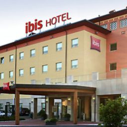  ibis Como Fotos