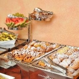 Buffet Metamorphis Excellent Old Town Fotos
