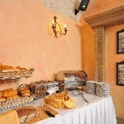 Buffet Metamorphis Excellent Old Town Fotos