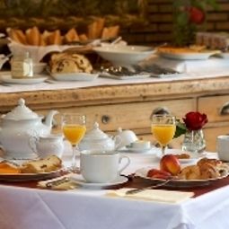 Buffet Chateau d Aubry Fotos