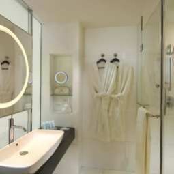 Zimmer Doubletree Hilton Fotos