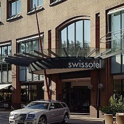 Vue extérieure Swissotel Fotos