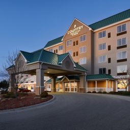 MI  Grand Rapids East Country Inn & Suites By Carlson Wyoming 