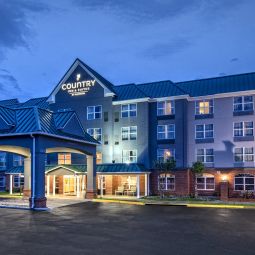 Vista exterior VA  Woodbridge Country Inn & Suites By Carlson Fotos