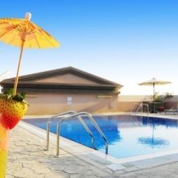 Basen Golden Tulip Al Barsha Fotos
