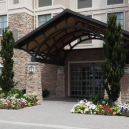 Vue extérieure Staybridge Suites GUELPH Fotos