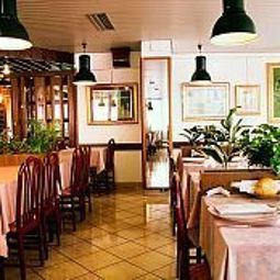 Sala colazione nel ristorante Merano Fotos