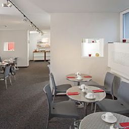 Salle du petit-déjeuner Hotelo Fotos