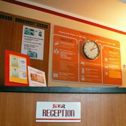 Reception Premium Hostel Fotos