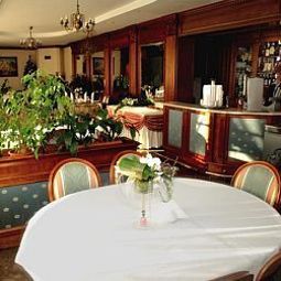 Restaurant Karczówka Hotel & Restauracja Fotos