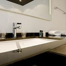 Camera da bagno Van der Valk Houten Fotos