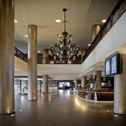 Hall Van der Valk Houten Fotos