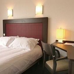 Room Park & Suites Prestige Genève Divonne Les Bains ( ex Home Business Geneve Airport) Fotos