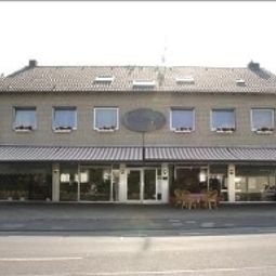 Außenansicht Am Staatsforst Fotos