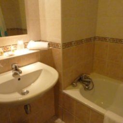 Ванная Appart'Hotel Odalys Les jardins d Elisa Fotos