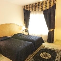 Familienzimmer Safeer Hotel Suites Fotos