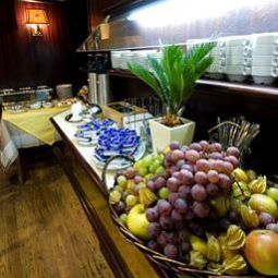 Buffet Lloyed Comfort Fotos