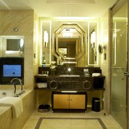 Bathroom Wyndham Grand Plaza Royale Oriental Fotos