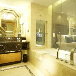 Bathroom Wyndham Grand Plaza Royale Oriental Fotos