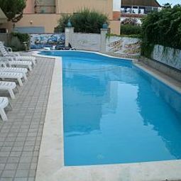 Pool Garden Fotos