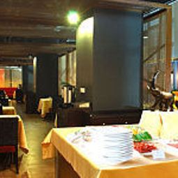 Restaurant Henry Business Fotos