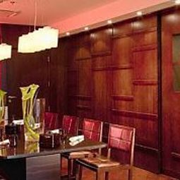Ресторан Renaissance Paris Arc de Triomphe Hotel Fotos