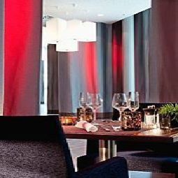 Ресторан Renaissance Paris Arc de Triomphe Hotel Fotos