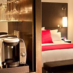 Номер Renaissance Paris Arc de Triomphe Hotel Fotos