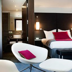 Номер Renaissance Paris Arc de Triomphe Hotel Fotos