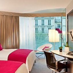Номер Renaissance Paris Arc de Triomphe Hotel Fotos