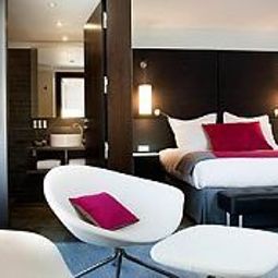 Номер Renaissance Paris Arc de Triomphe Hotel Fotos