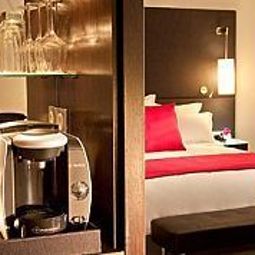 Номер Renaissance Paris Arc de Triomphe Hotel Fotos