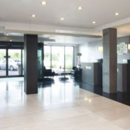 Hall Holiday Inn LONDON - KINGSTON SOUTH Fotos
