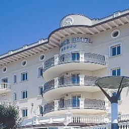 Widok z hotelu Palace Fotos