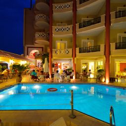 Vista exterior Evilion Beach Hotel Fotos