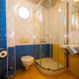 Cuarto de baño Evilion Beach Hotel Fotos