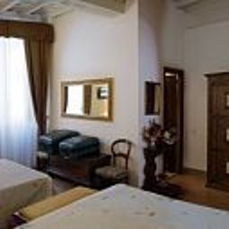 Pokój Pantheon Inn Fotos