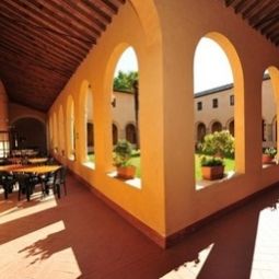 Vista esterna Chiostro Delle Monache Fotos