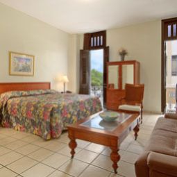Номер Howard Johnson Inn Plaza de Armas Old San Juan PR Fotos