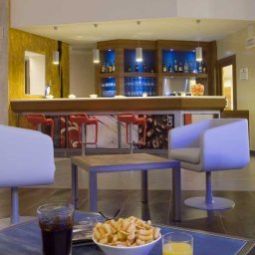 Bar Holiday Inn Express MILAN - MALPENSA AIRPORT Fotos